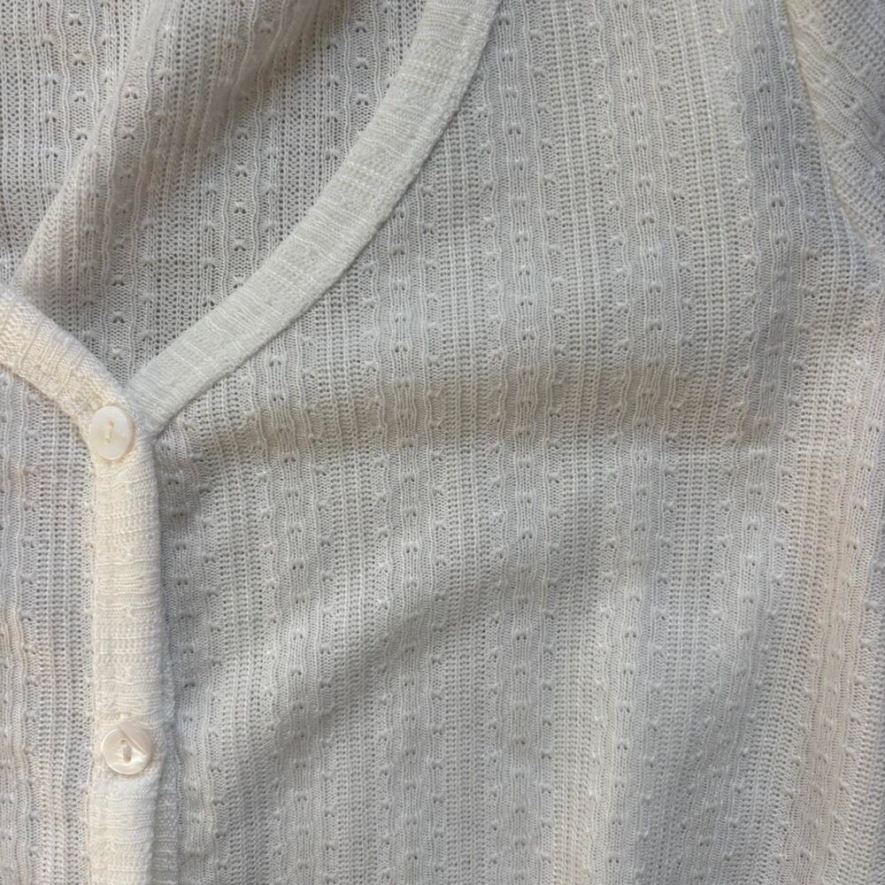 Unbranded Women's White and Cream Crop-top - Picture 4 of 4